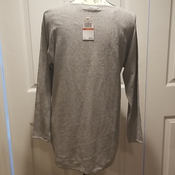 NWT Woman's Michael Kors top....size small.. - Picture 3 of 6